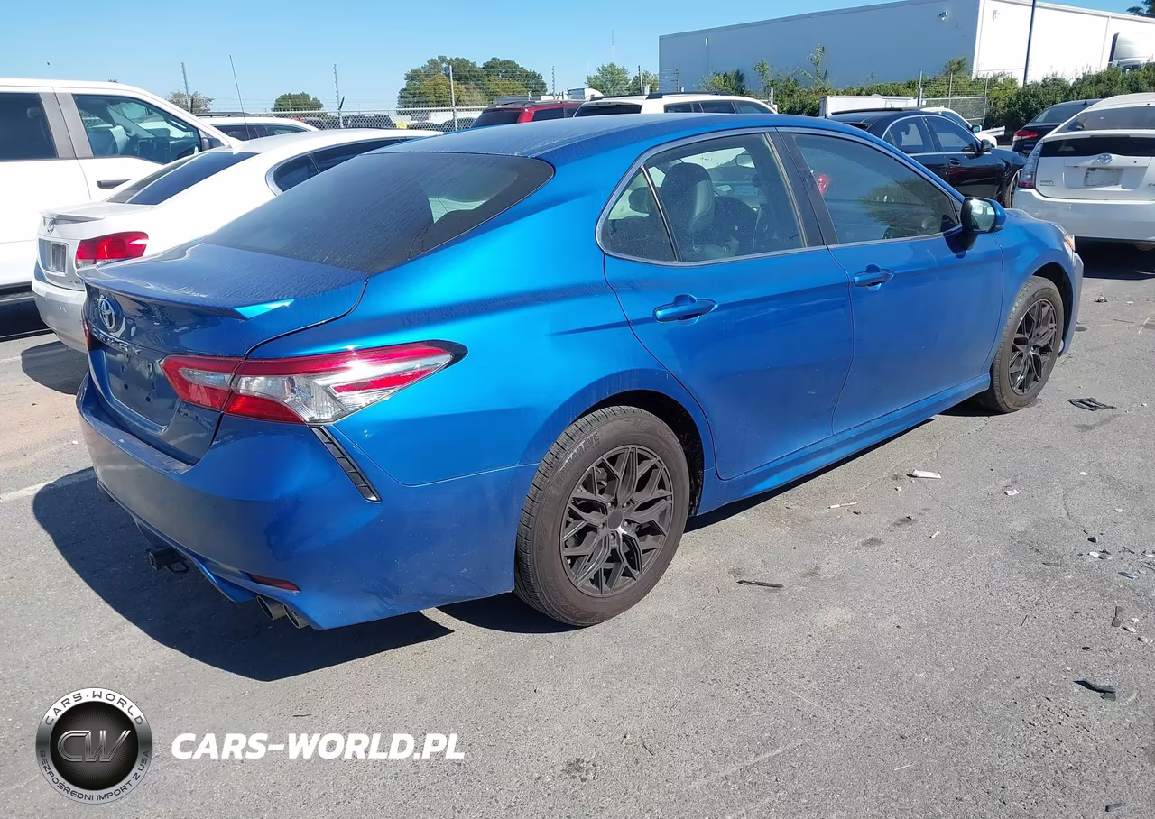 2018 Toyota Camry Se VIN:4T1B11HK0JU097630 - 4
