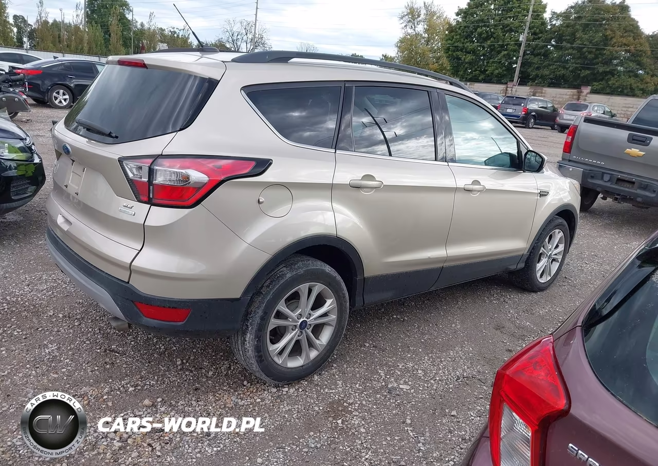 2018 Ford Escape Se VIN:1FMCU0GD4JUA29257 - 4