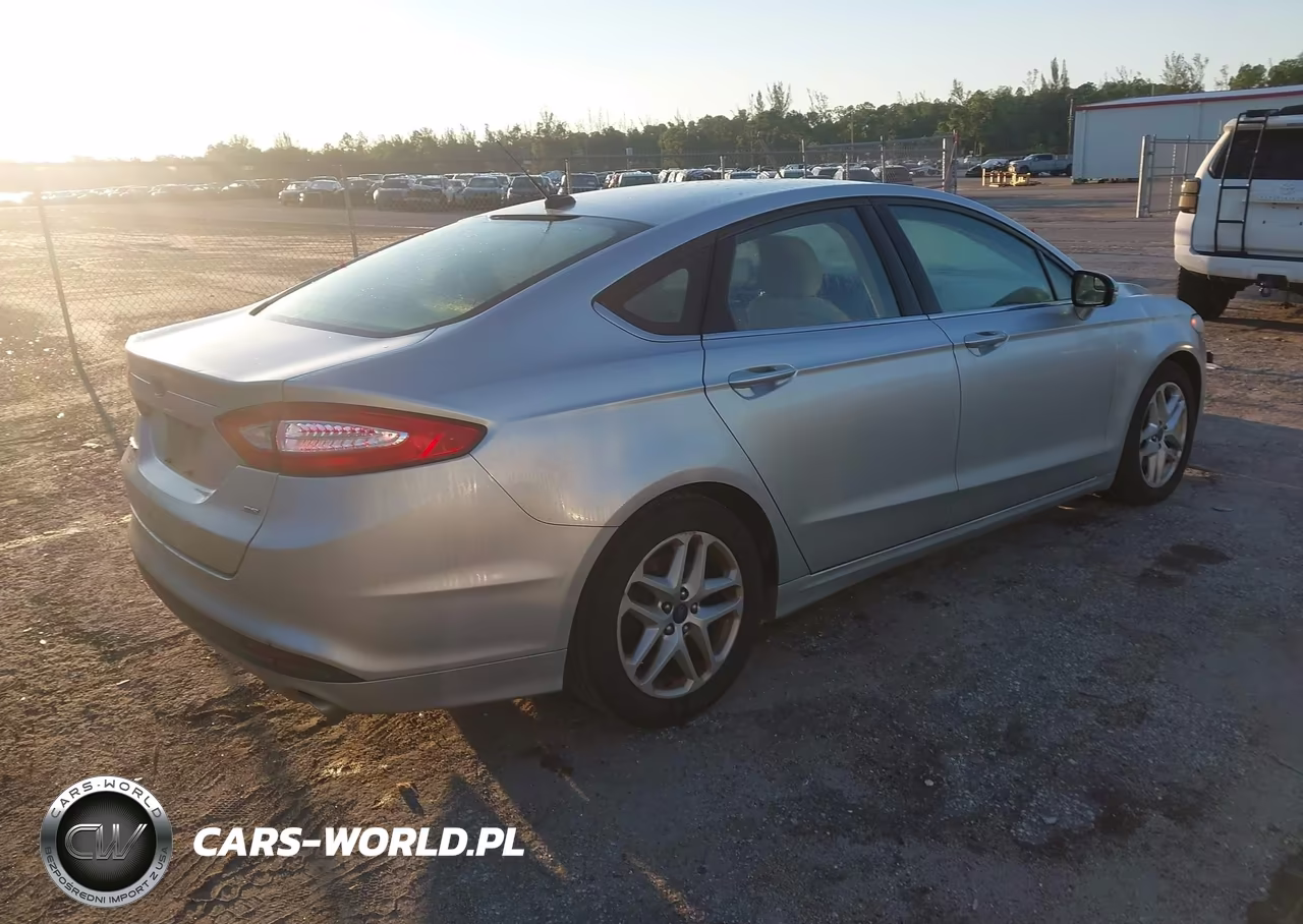 2015 Ford Fusion Se VIN:3FA6P0H78FR196937 - 4