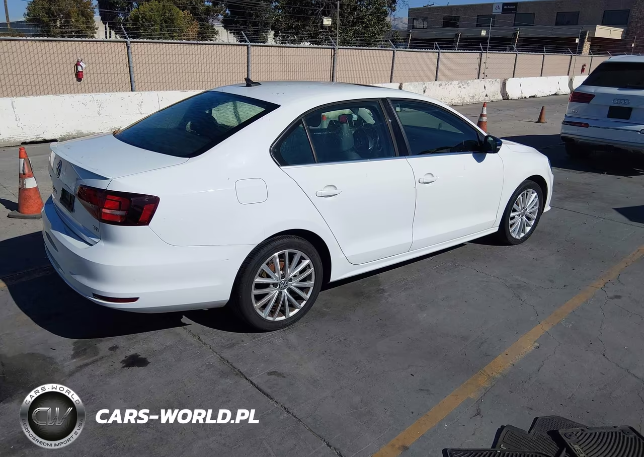 2016 Volkswagen Jetta 1.8T Sel VIN:3VWL17AJ0GM222486 - 4