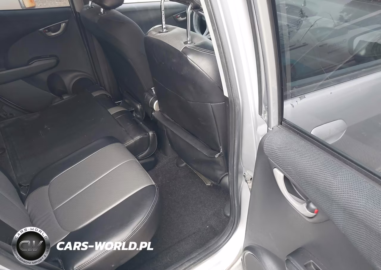 2011 Honda Fit Sport VIN:JHMGE8H51BC017775 - 8