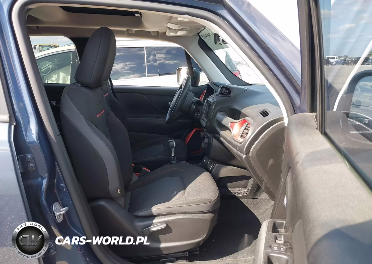 2020 Jeep Renegade Trailhawk 4X4 VIN:ZACNJBC16LPL06375 - 5