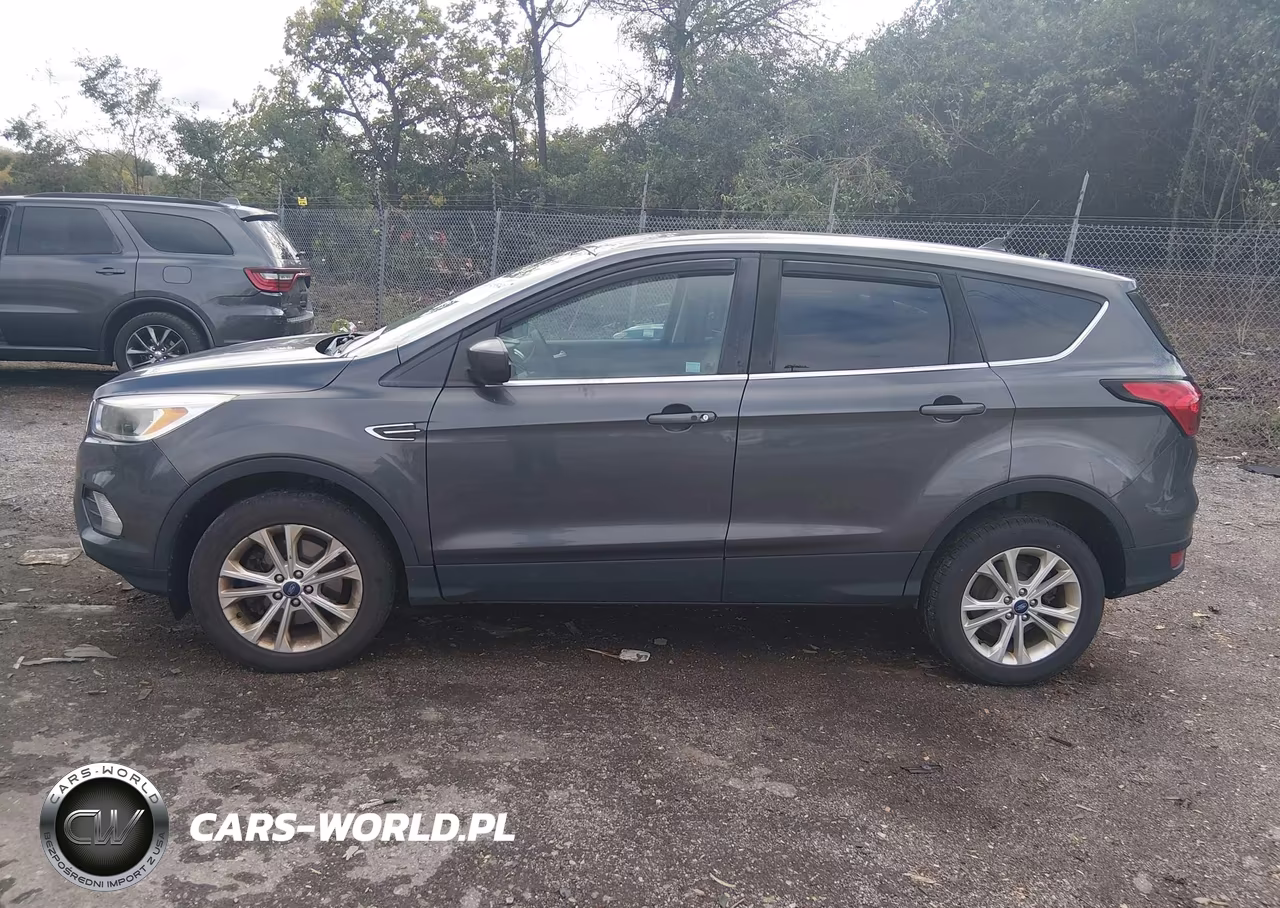 2019 Ford Escape Se VIN:1FMCU9GD1KUB74424 - 14