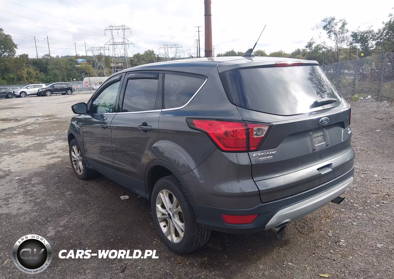 2019 Ford Escape Se VIN:1FMCU9GD1KUB74424 - 3