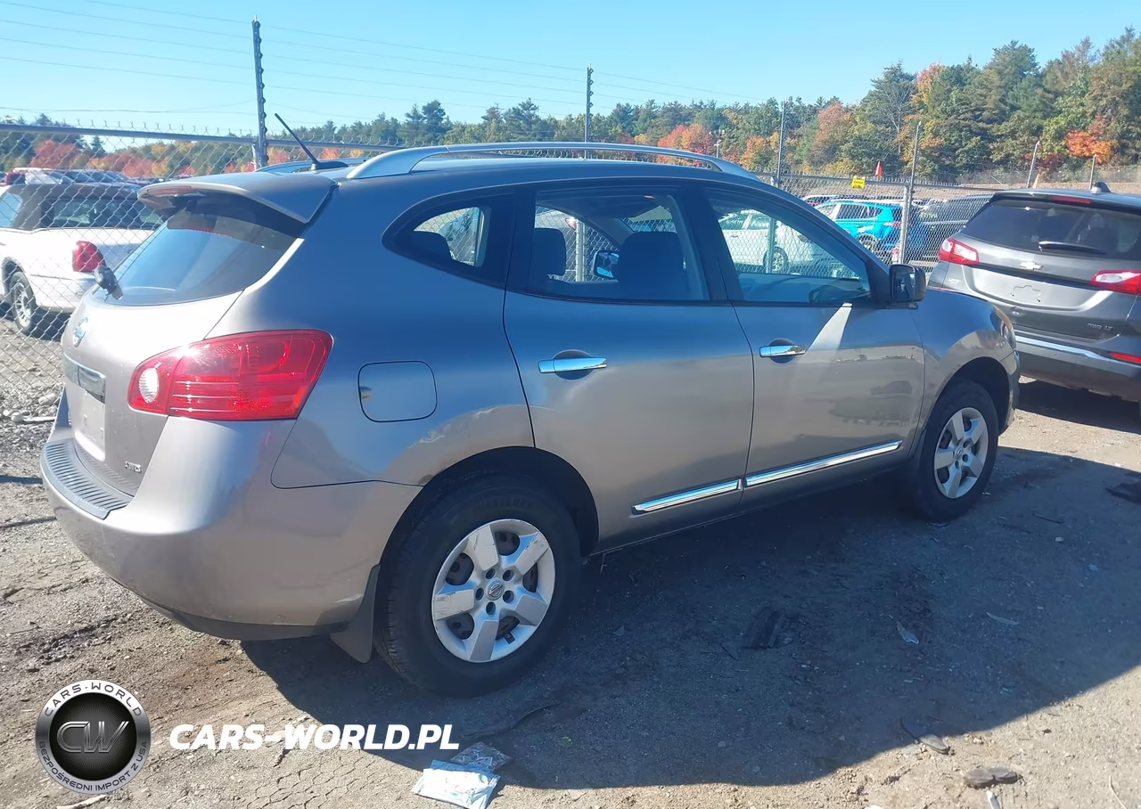 2014 Nissan Rogue Select S VIN:JN8AS5MV0EW718934 - 4