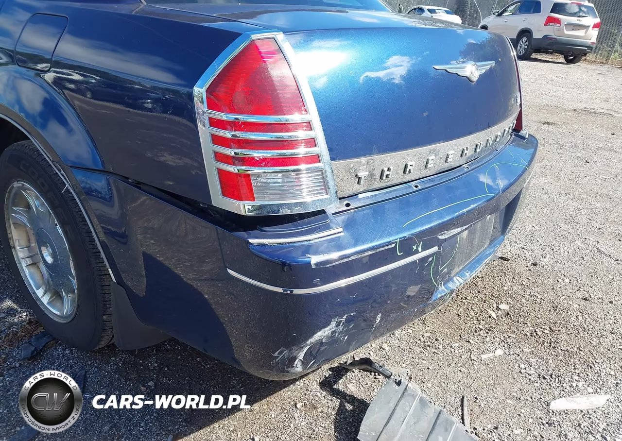 2005 Chrysler 300 Touring VIN:2C3AA53G65H175139 - 6