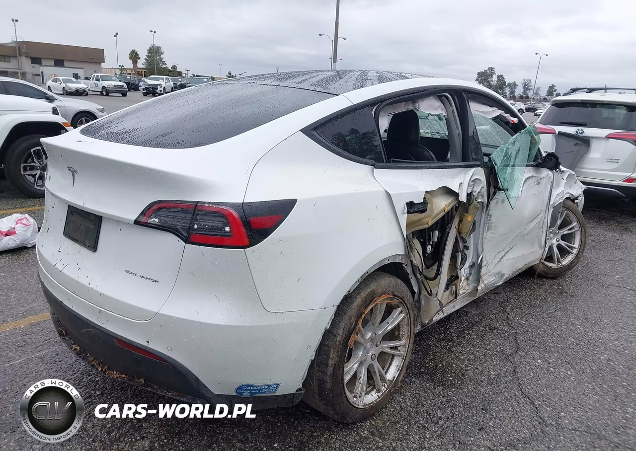 2021 Tesla Model Y Long Range Dual Motor All-Wheel Drive VIN:5YJYGDEE1MF078546 - 4