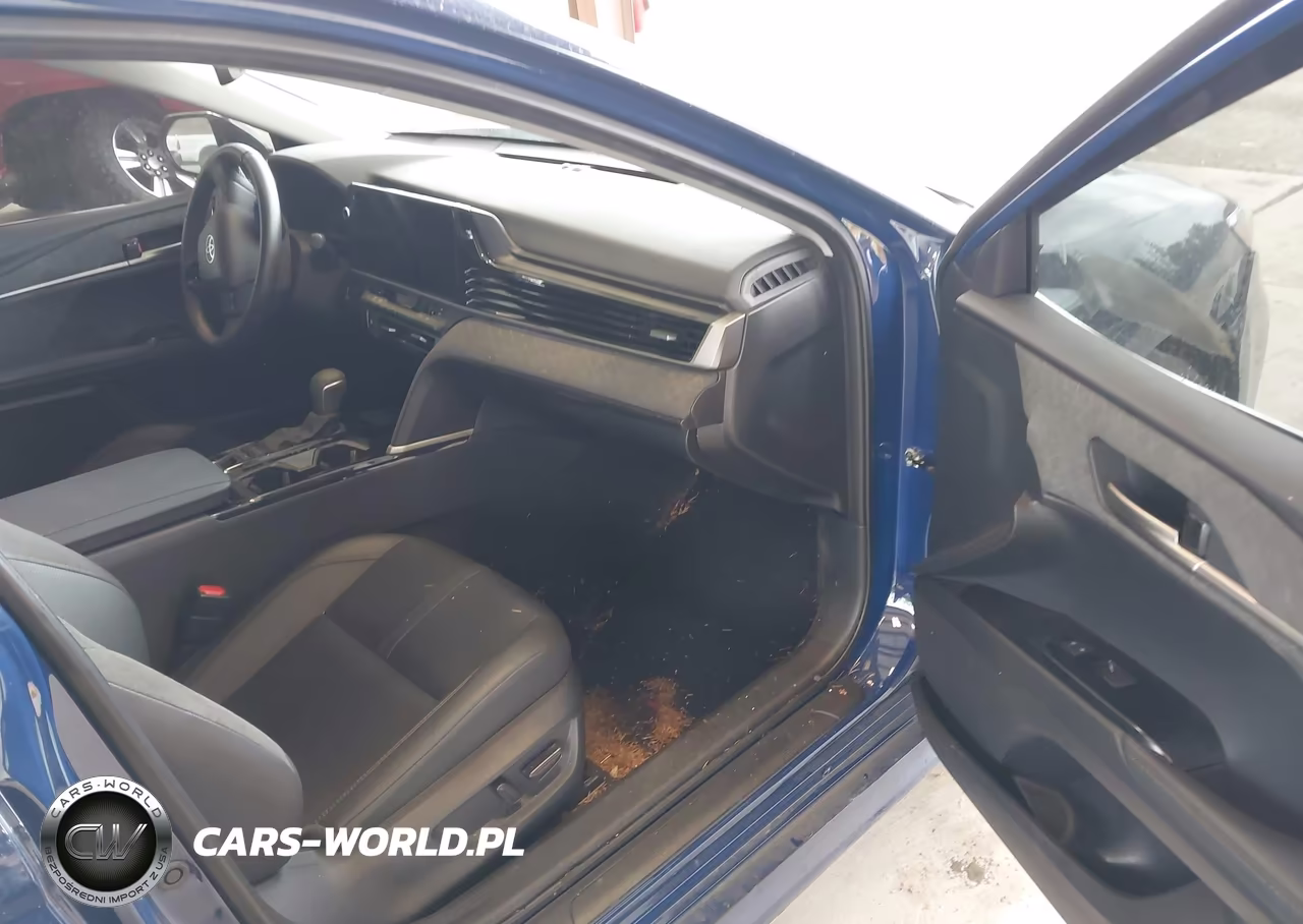 2025 Toyota Camry Xle VIN:4T1DAACK7SU134335 - 5
