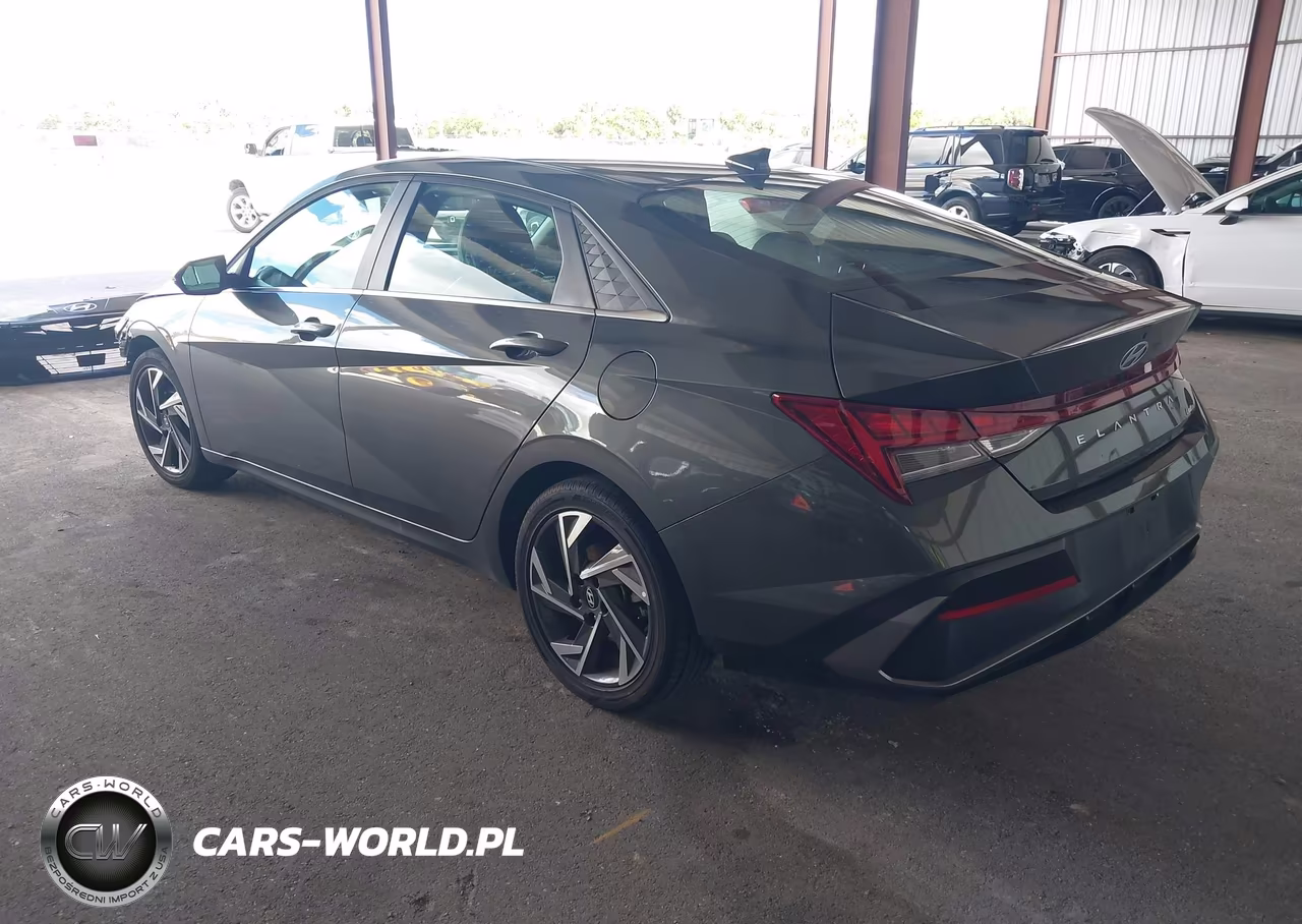 2025 Hyundai Elantra Limited VIN:KMHLP4DG0SU052405 - 3