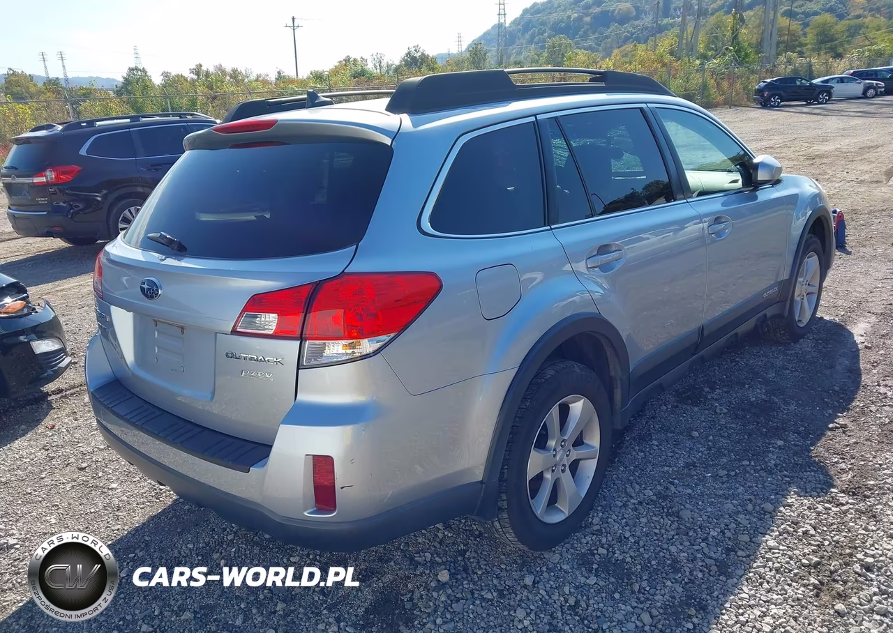 2013 Subaru Outback 2.5I Limited VIN:4S4BRBKC6D3252823 - 4