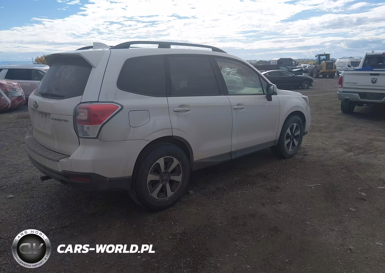 2018 Subaru Forester 2.5I Premium VIN:JF2SJAEC4JH413669 - 4