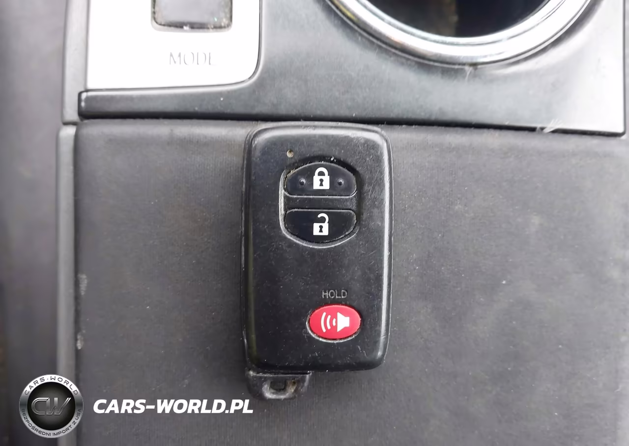 2012 Toyota Prius V Three VIN:JTDZN3EU2C3038323 - 11