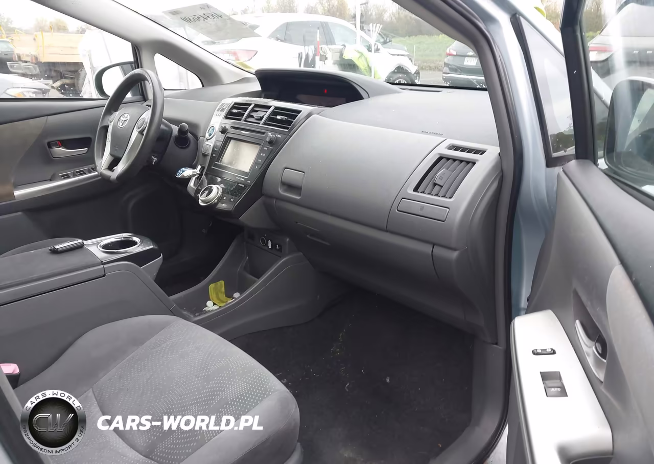 2012 Toyota Prius V Three VIN:JTDZN3EU2C3038323 - 5