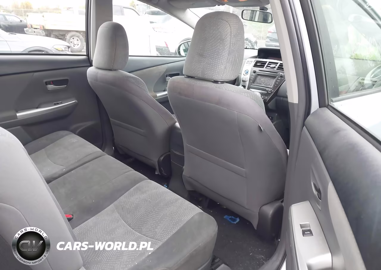 2012 Toyota Prius V Three VIN:JTDZN3EU2C3038323 - 8