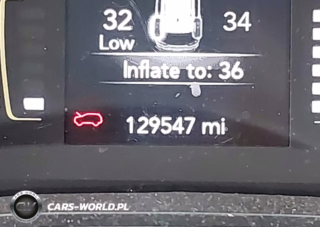 2019 Jeep Cherokee Latitude Plus 4X4 VIN:1C4PJMLB3KD404986 - 16