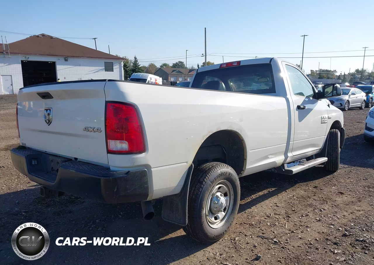 2015 Ram 2500 Tradesman VIN:3C6MR5AJXFG505261 - 4