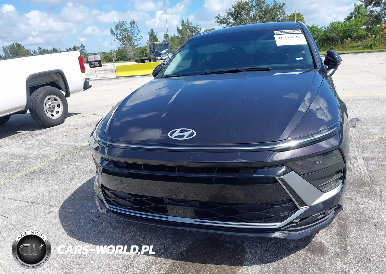 2026 Hyundai Sonata Hybrid Blue VIN:KMHL24JJ4TA168112 - 12