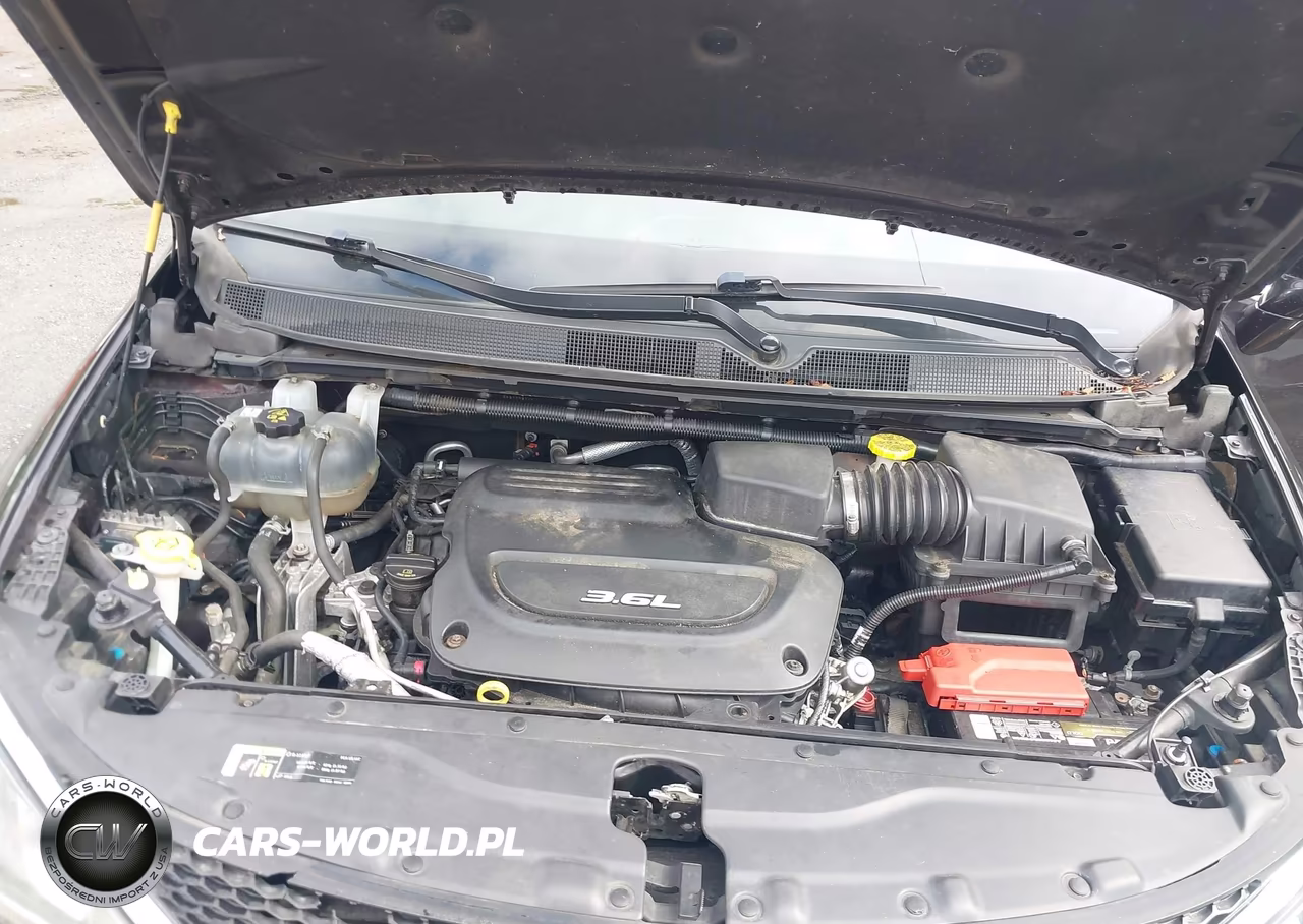 2018 Chrysler Pacifica Touring L Plus VIN:2C4RC1EG4JR227869 - 10