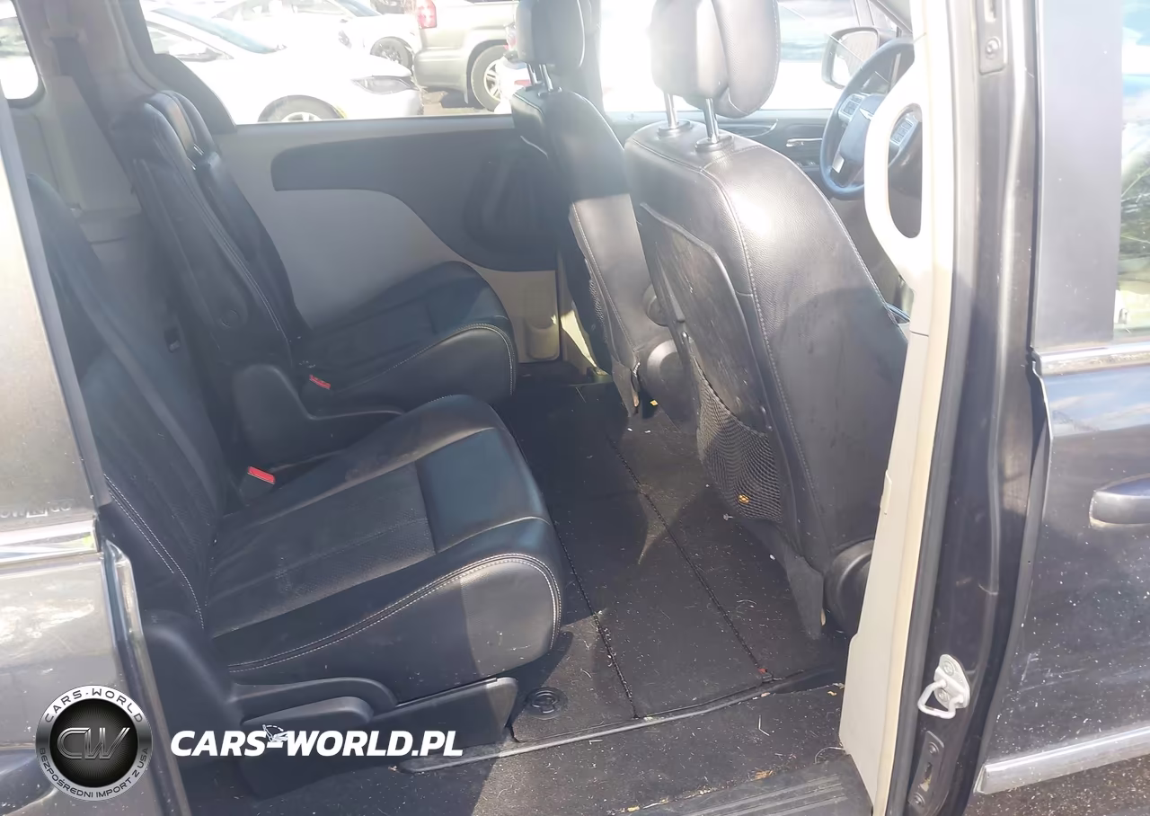 2012 Chrysler Town & Country Touring VIN:2C4RC1BG1CR312837 - 8