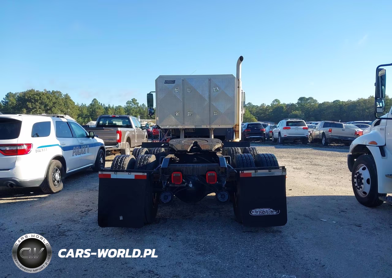 2012 Freightliner M2 112 Medium Duty VIN:1FUJC5DV6CHBH5817 - 21