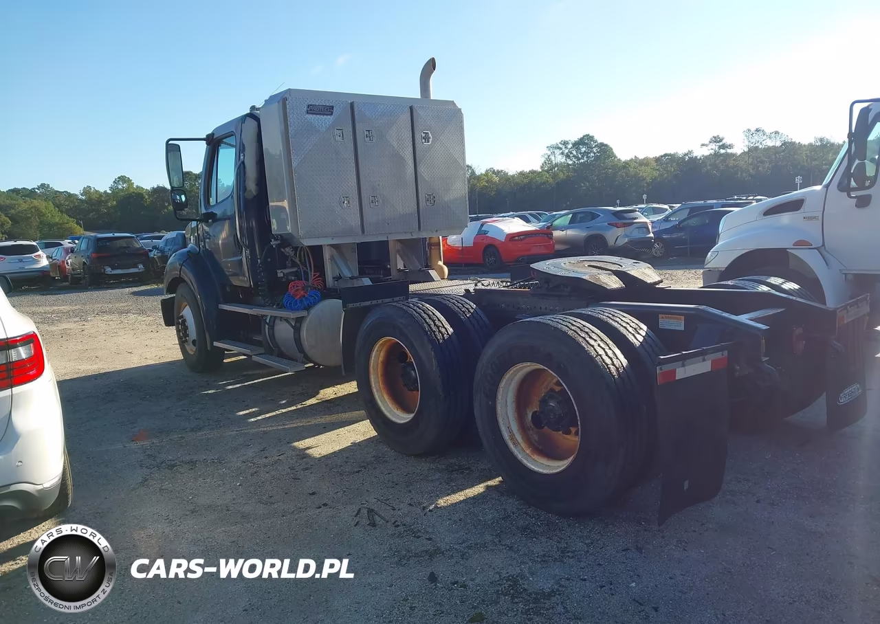 2012 Freightliner M2 112 Medium Duty VIN:1FUJC5DV6CHBH5817 - 3