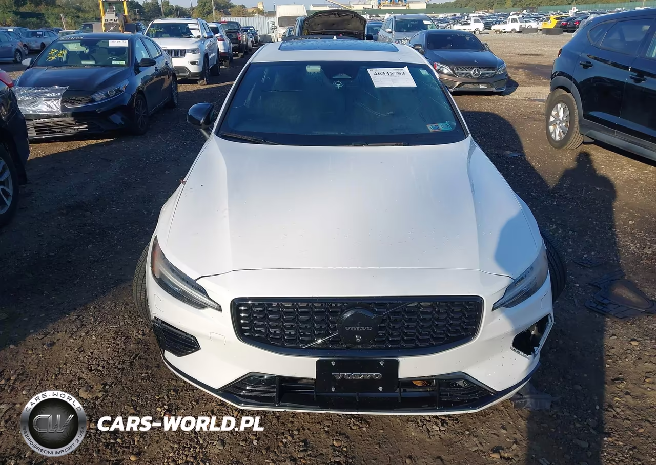2024 Volvo S60 Recharge Plug-In Hybrid T8 Ultimate Black Edition VIN:7JRH60FJ8RG304149 - 11