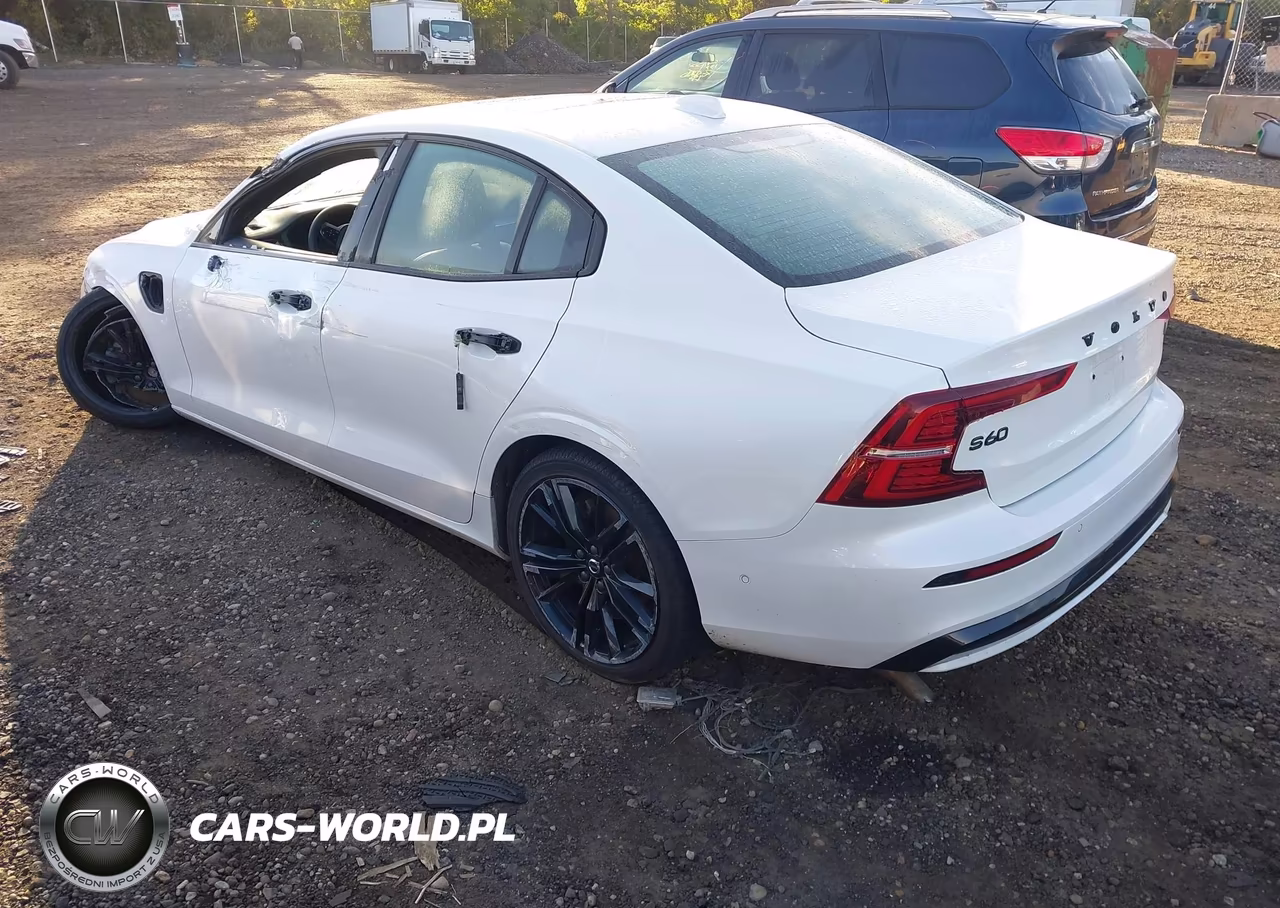 2024 Volvo S60 Recharge Plug-In Hybrid T8 Ultimate Black Edition VIN:7JRH60FJ8RG304149 - 3
