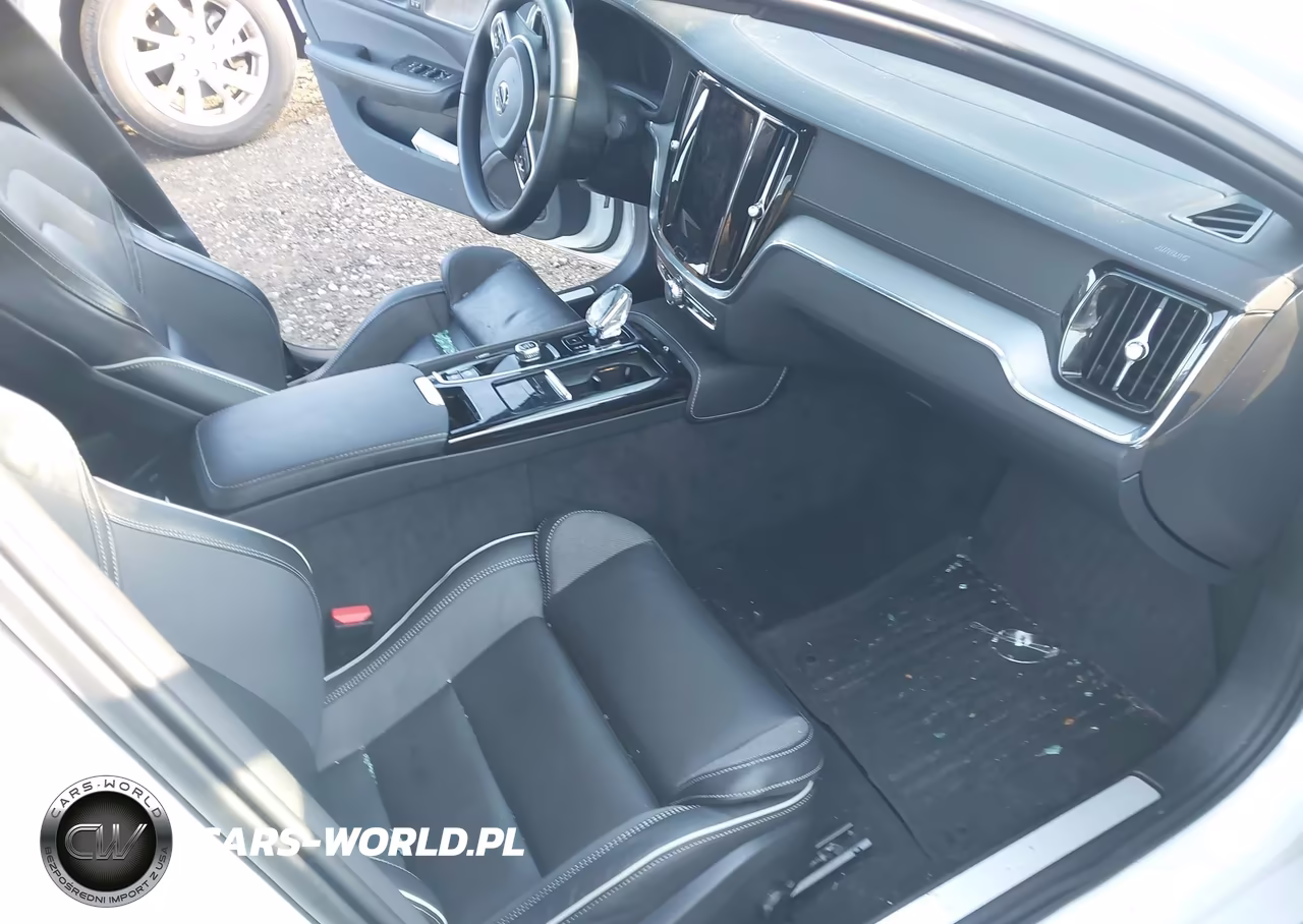2024 Volvo S60 Recharge Plug-In Hybrid T8 Ultimate Black Edition VIN:7JRH60FJ8RG304149 - 5