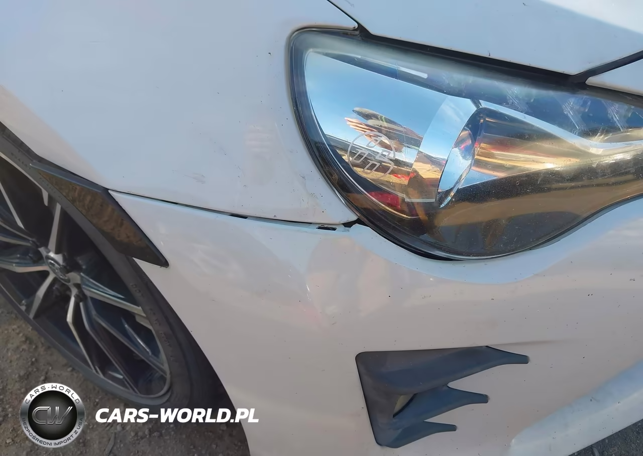 2017 Toyota 86 VIN:JF1ZNAA13H9701361 - 6