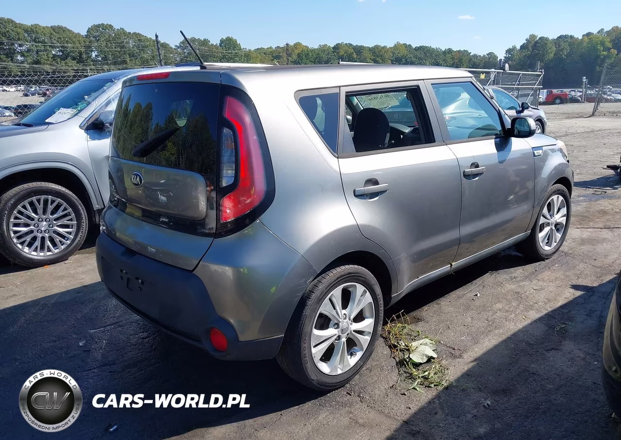 2015 Kia Soul + VIN:KNDJP3A52F7181484 - 4