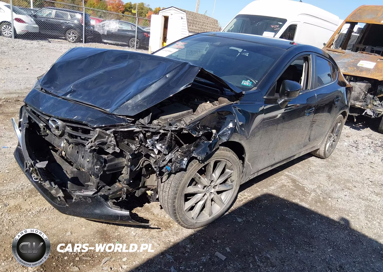 2018 Mazda Mazda3 Touring VIN:3MZBN1V3XJM231857 - 2