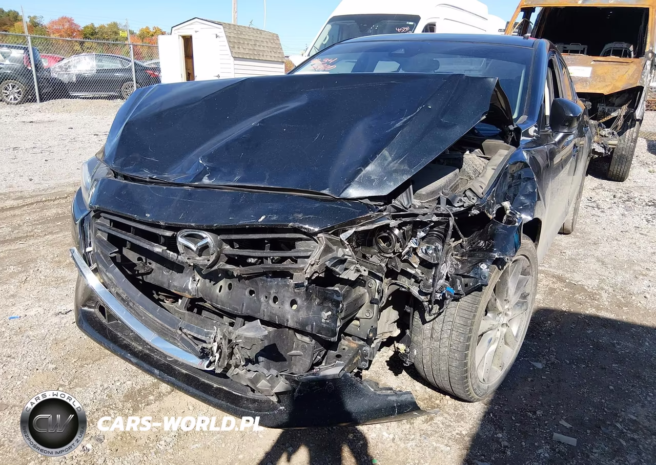 2018 Mazda Mazda3 Touring VIN:3MZBN1V3XJM231857 - 6