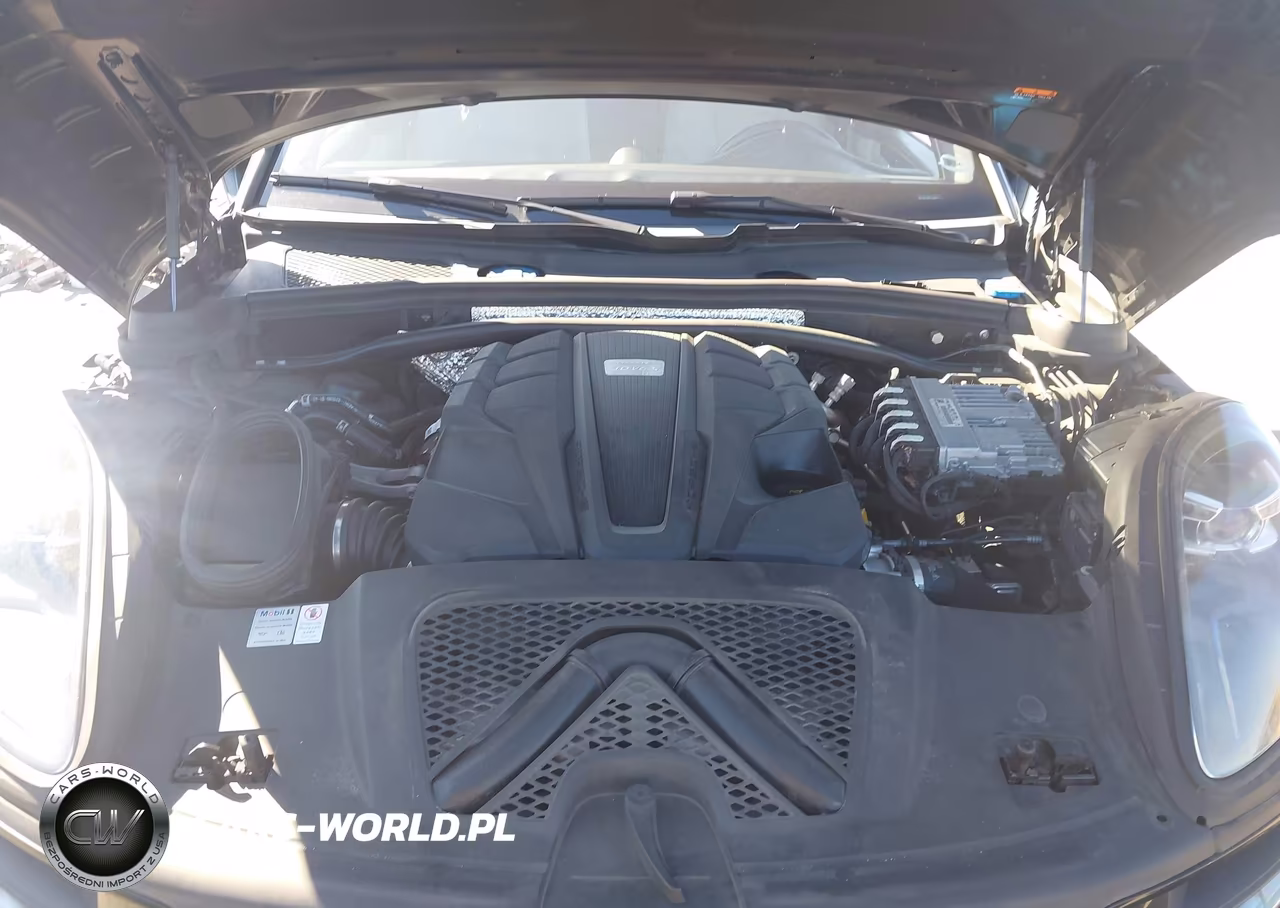 2020 Porsche Macan S VIN:WP1AB2A50LLB34920 - 10