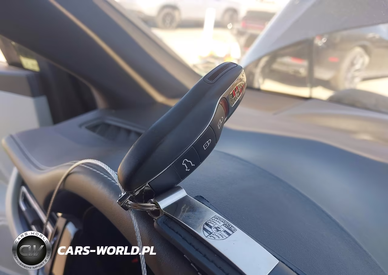 2020 Porsche Macan S VIN:WP1AB2A50LLB34920 - 11