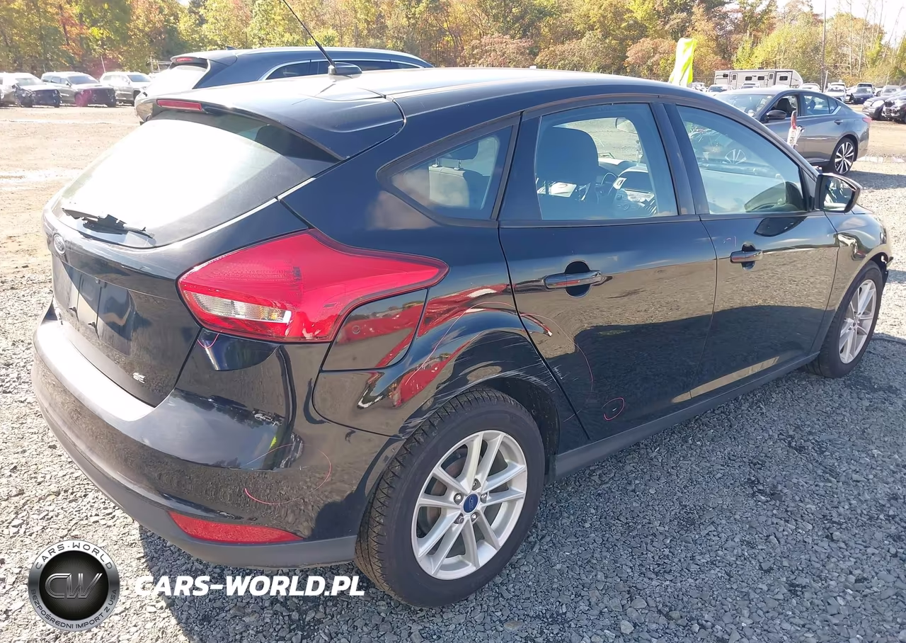 2017 Ford Focus Se VIN:1FADP3K23HL234226 - 18