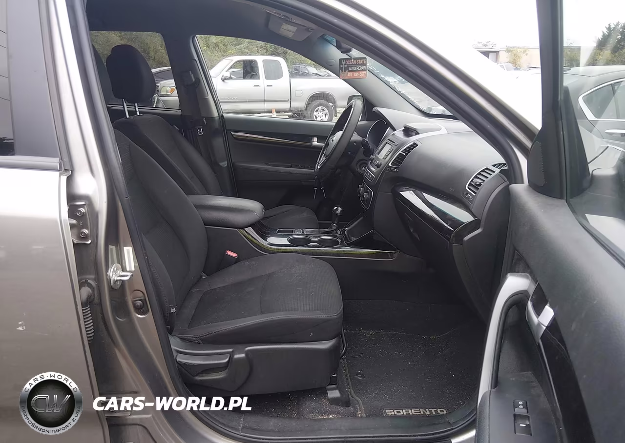 2015 Kia Sorento Lx VIN:5XYKT3A63FG593263 - 5