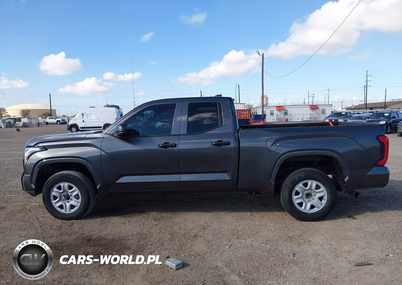 2025 Toyota Tundra Sr VIN:5TFKB5DA4SX281815 - 14