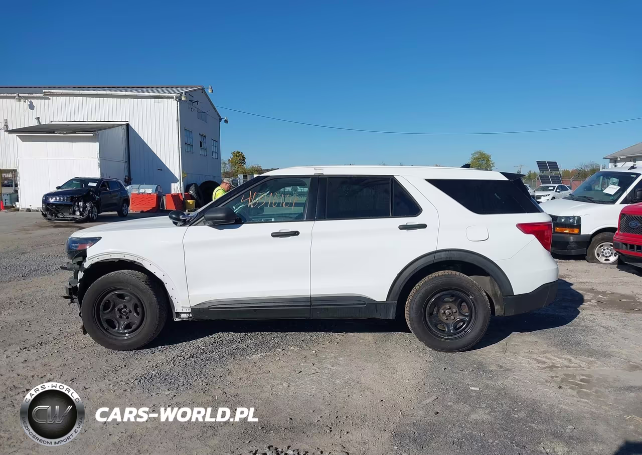 2020 Ford Police Interceptor Utility VIN:1FM5K8AB8LGC36644 - 13