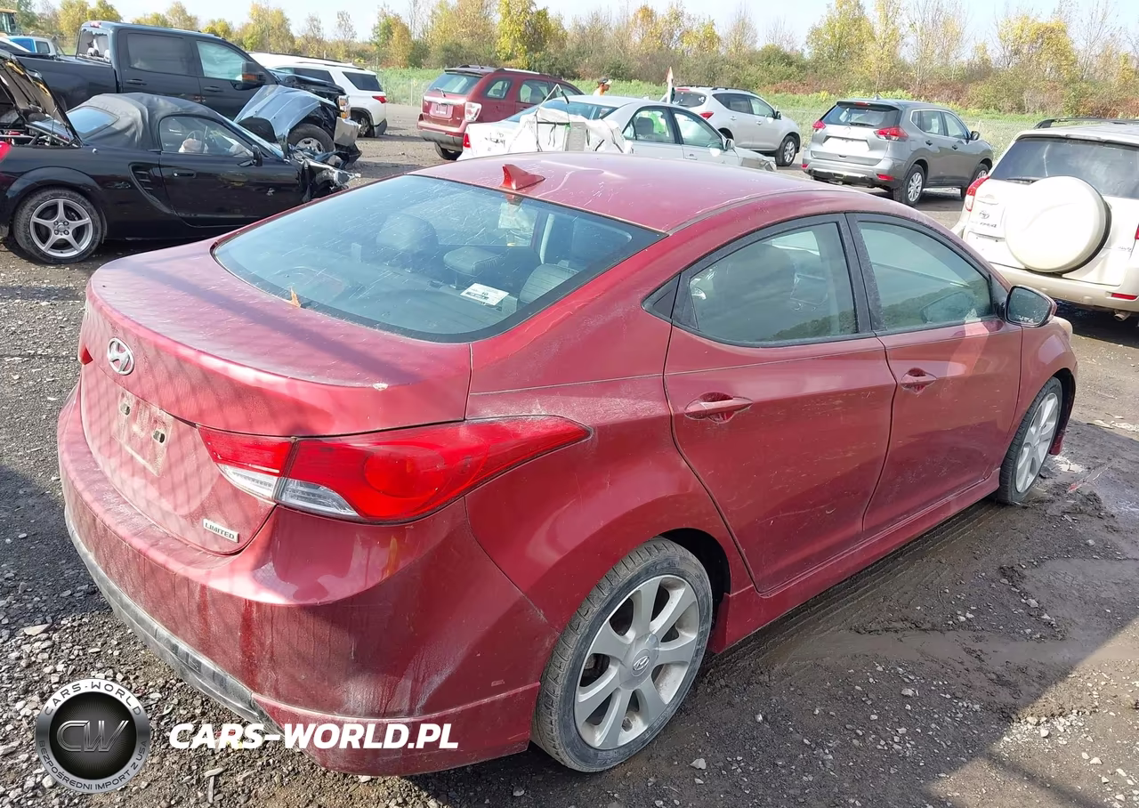 2013 Hyundai Elantra Limited VIN:5NPDH4AE4DH401393 - 4