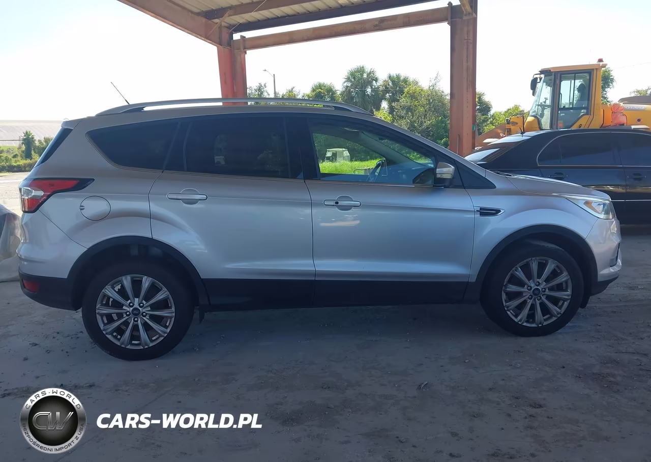 2018 Ford Escape Titanium VIN:1FMCU0J95JUD00654 - 13