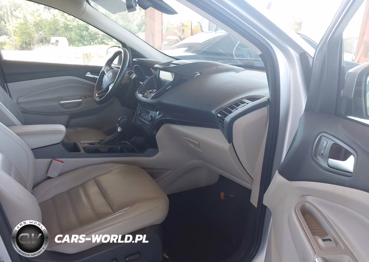 2018 Ford Escape Titanium VIN:1FMCU0J95JUD00654 - 5