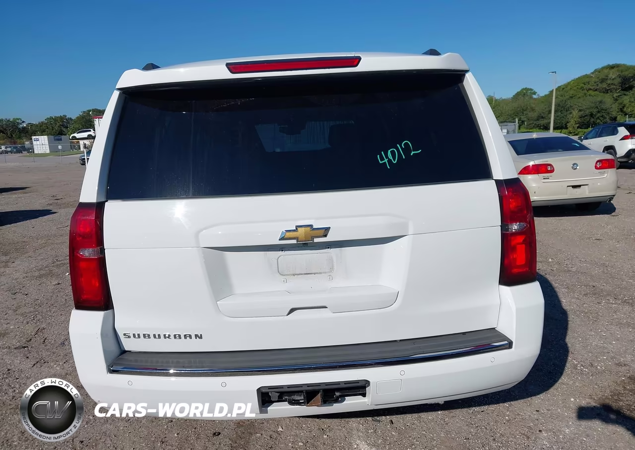 2019 Chevrolet Suburban Lt VIN:1GNSCHKC8KR237590 - 17