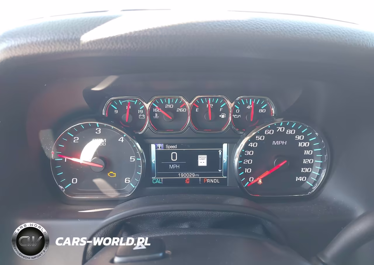 2019 Chevrolet Suburban Lt VIN:1GNSCHKC8KR237590 - 7