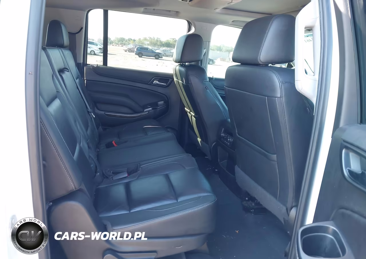 2019 Chevrolet Suburban Lt VIN:1GNSCHKC8KR237590 - 8