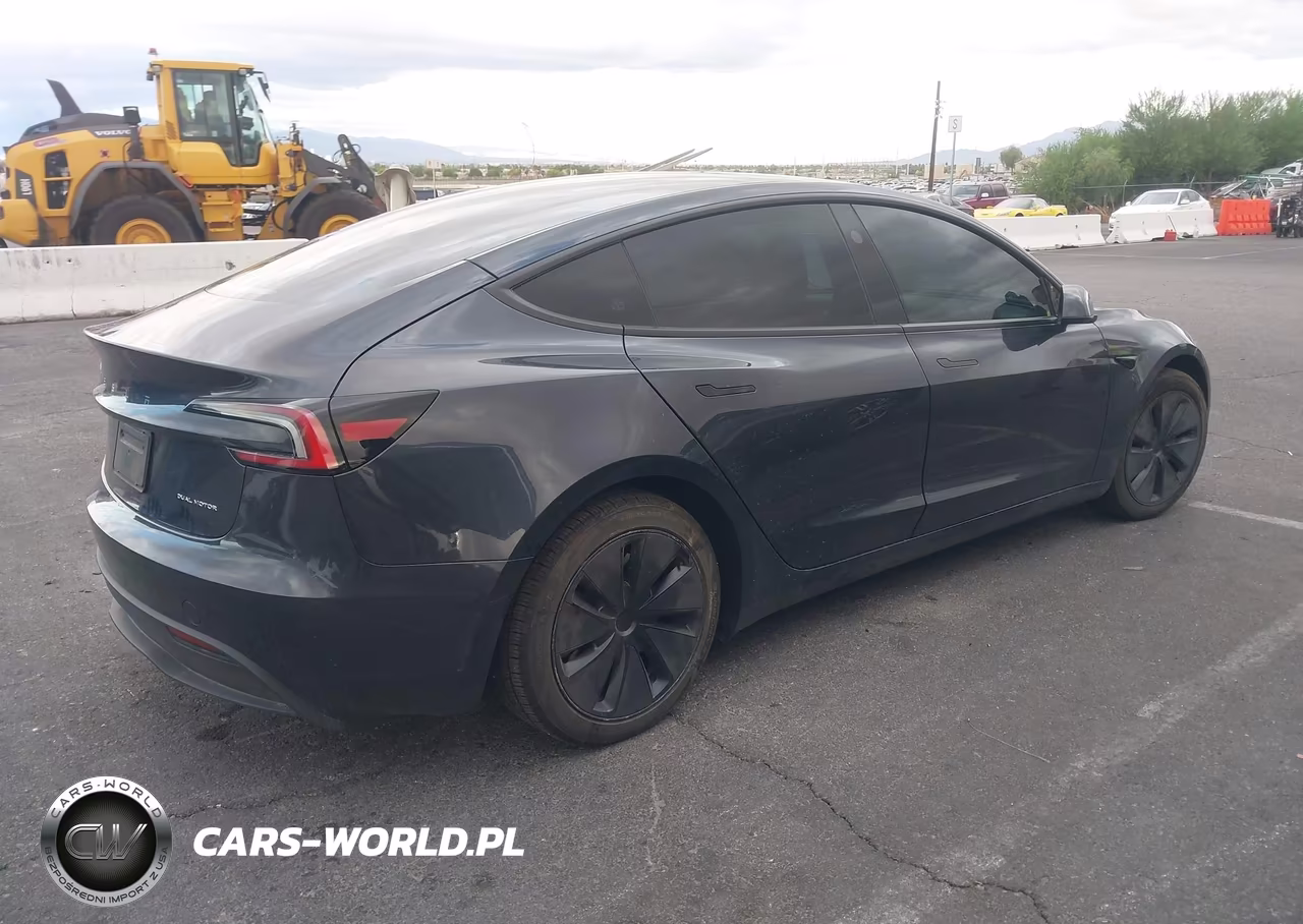 2024 Tesla Model 3 Long Range Dual Motor All-Wheel Drive VIN:5YJ3E1EB7RF744496 - 4