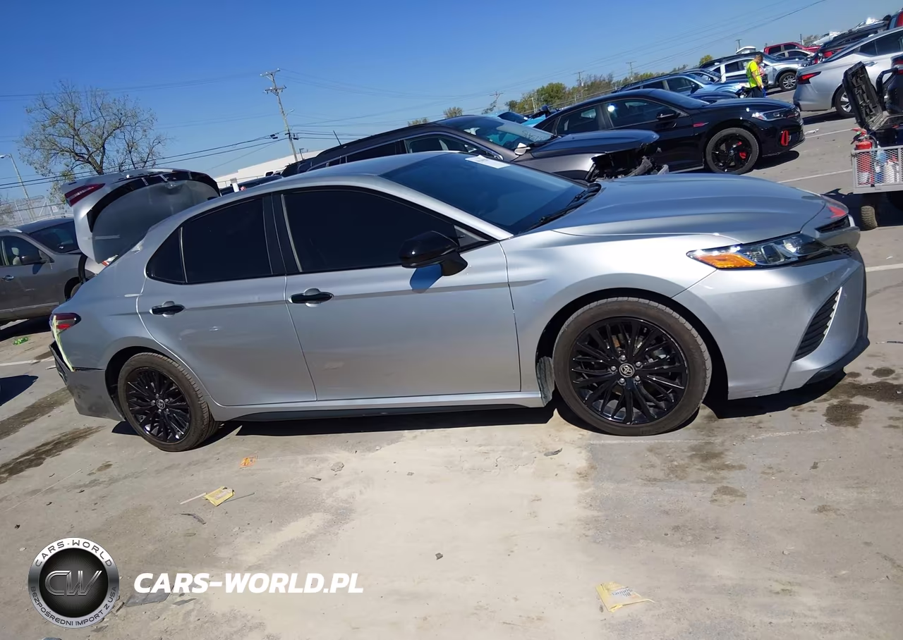 2020 Toyota Camry Se Nightshade Edition VIN:4T1G11AK4LU394242 - 13