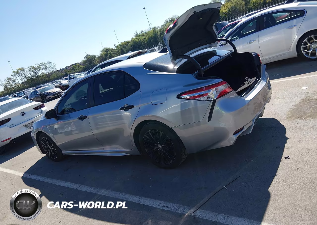 2020 Toyota Camry Se Nightshade Edition VIN:4T1G11AK4LU394242 - 14
