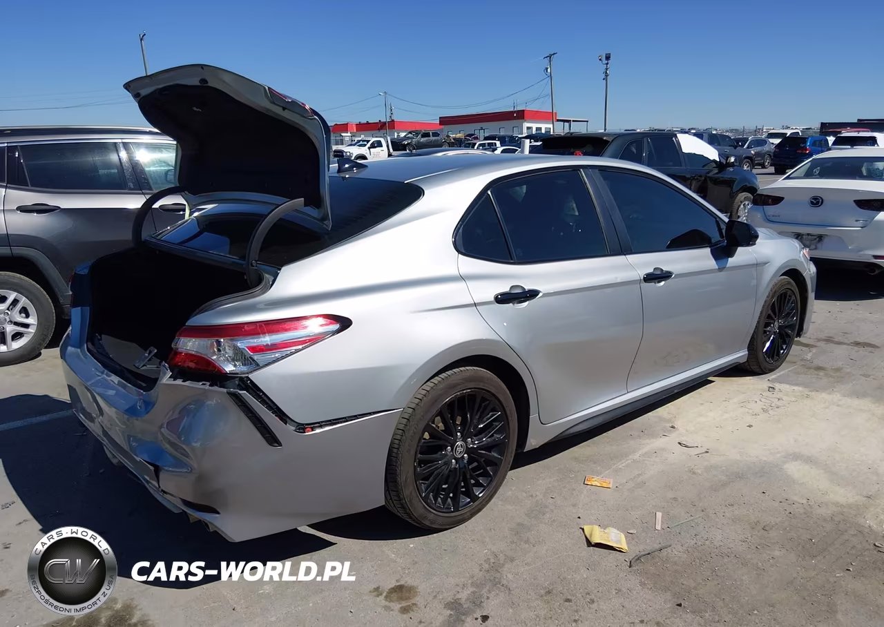 2020 Toyota Camry Se Nightshade Edition VIN:4T1G11AK4LU394242 - 4
