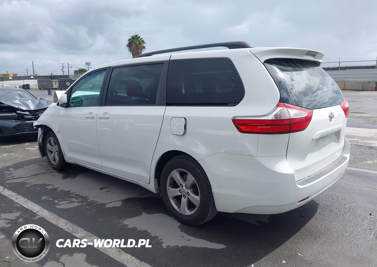 2015 Toyota Sienna Le 8 Passenger VIN:5TDKK3DC5FS654510 - 3