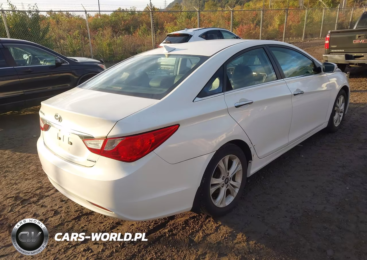2011 Hyundai Sonata Limited VIN:5NPEC4AC0BH116818 - 4